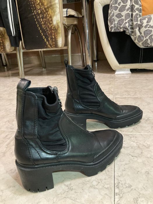 Дамски боти Zara, номер 37.