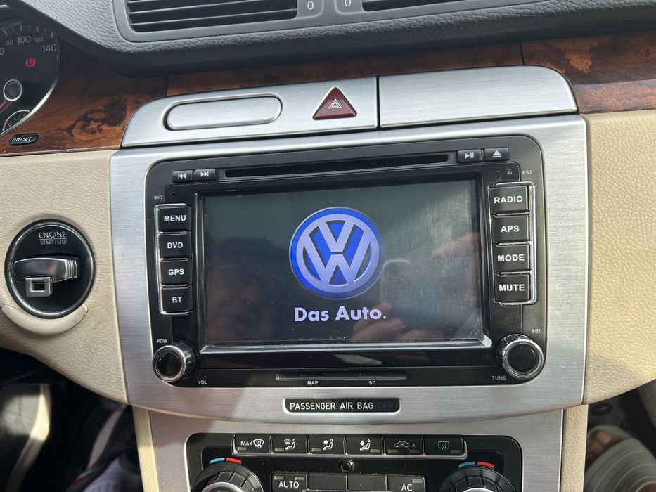 Navigatii VW passat tesla