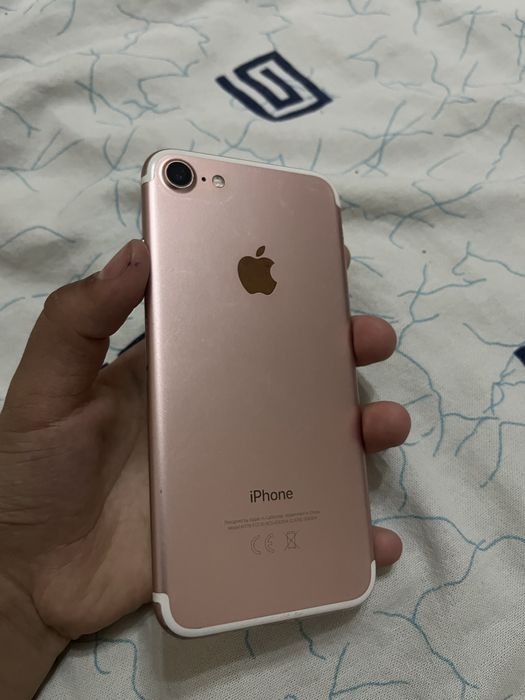 Срочно на продаже айфон7