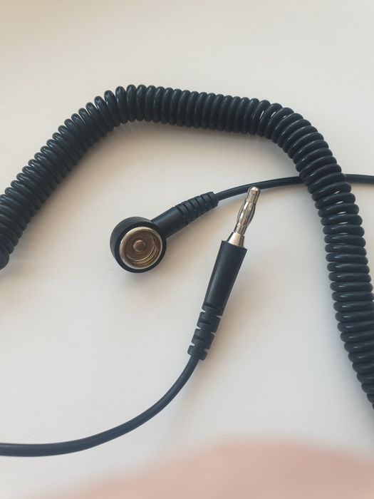 Шнуры питания.. 4 разные.