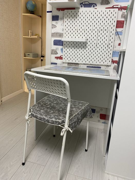 Продам рабочую зону для школьника