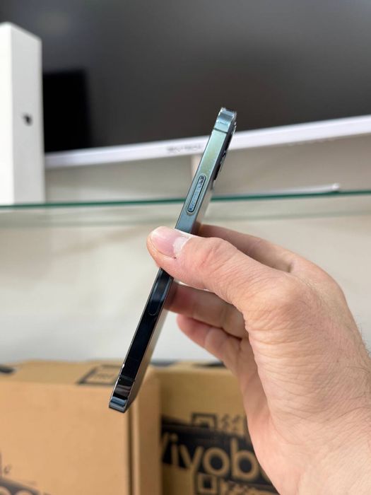 Iphone 12 pro на цену 11 го аефона