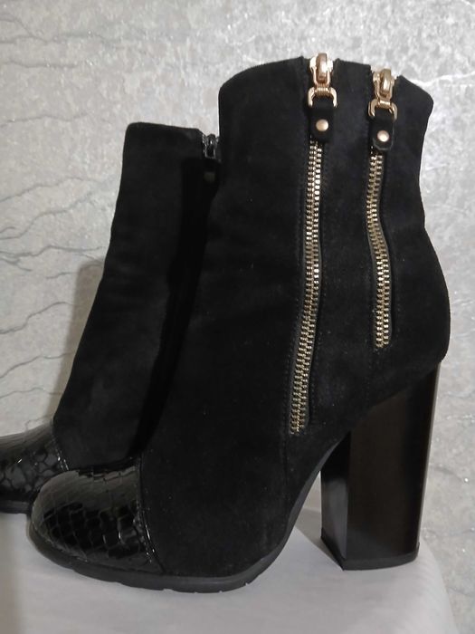 Замшевые ботинки 37р