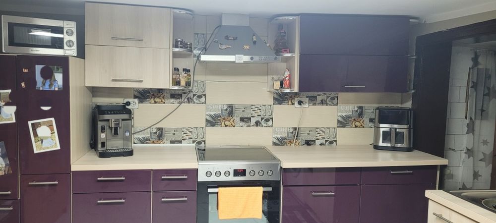 Mobila de bucatarie cu electrocasnice