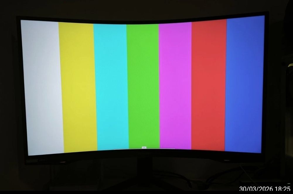 Samsung Odyssey G7 27 inch 240 Hz 1 ms