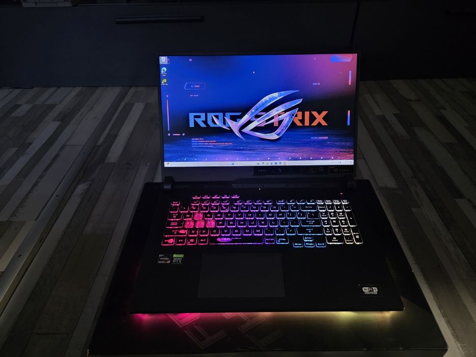 Asus Rog Strix 17 inch RTX 3050 TI