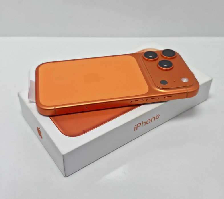 iPhone 17 Pro 256GB Orange Cosmic