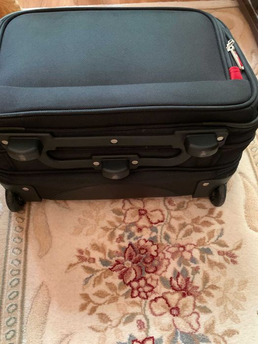 Geanta business pentru laptop si haine pentru calatorie