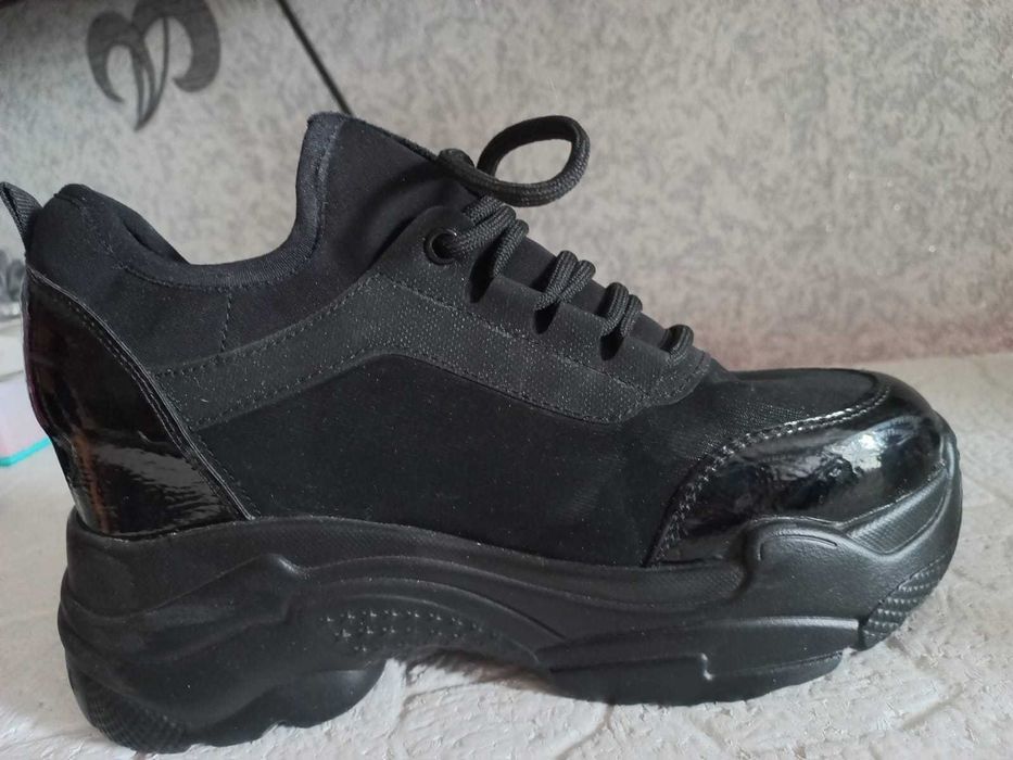 кроссовки подростковые