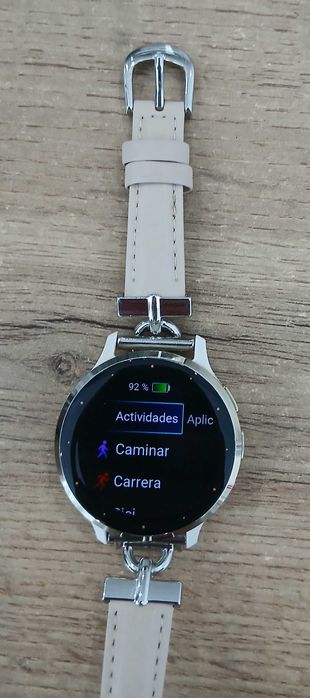 Часовник Garmin VENU 3S