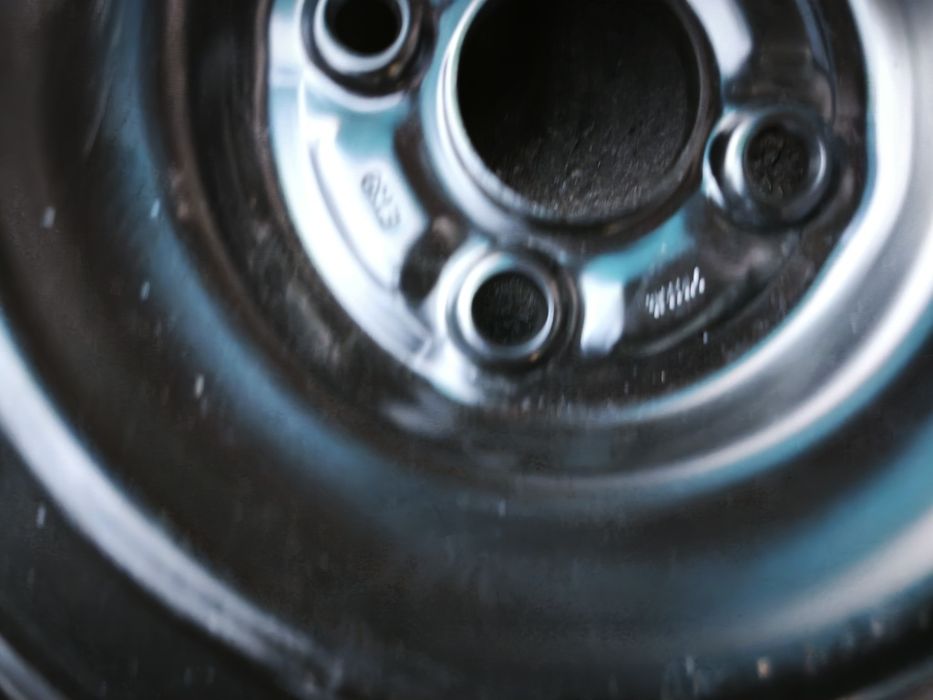 15" и 16" оригинални патерици за Toyota Yaris...