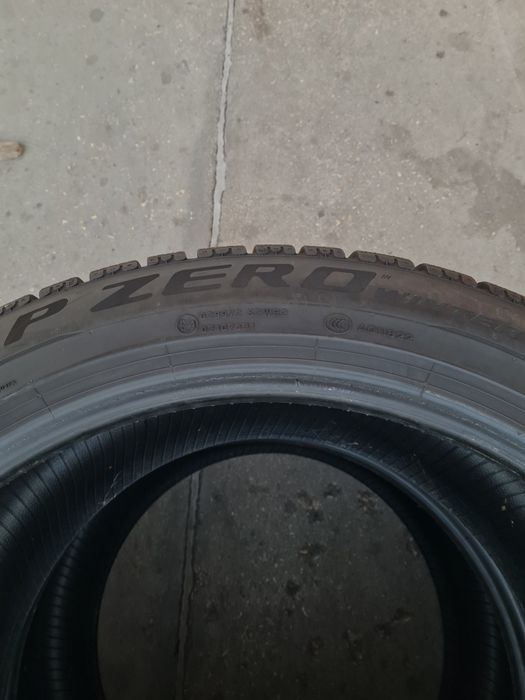 Зимни гуми 2 броя PIRELLI Pzero 285 40 R20 дот 3922