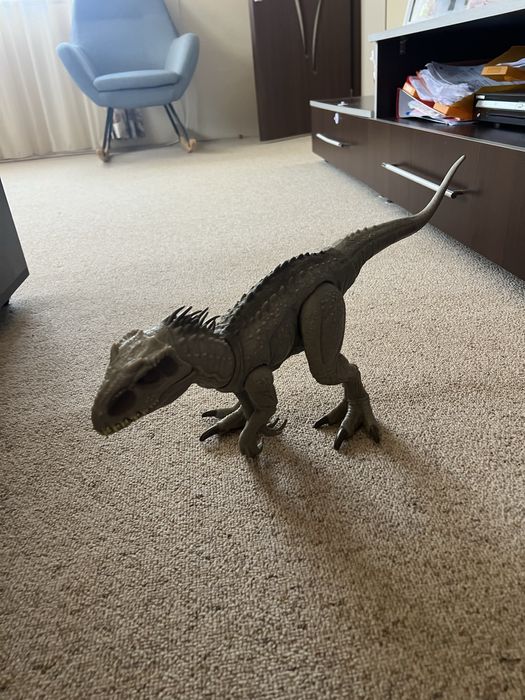 Jucarie dinozaur