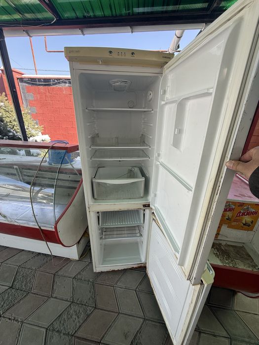 Продам холодильник