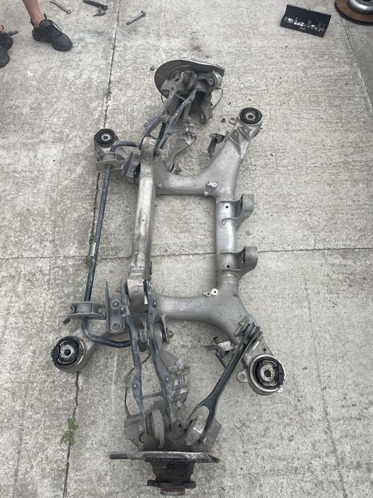 Punte spate BMW g11 / g12 seria 7 / brat / fuzeta