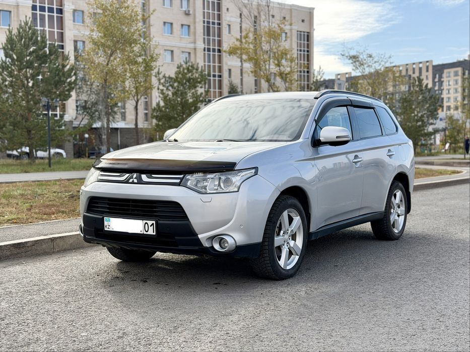 Mitsubishi outlander 2014 гв