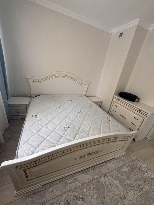 СРОЧНО! Продам спальный гарнитур