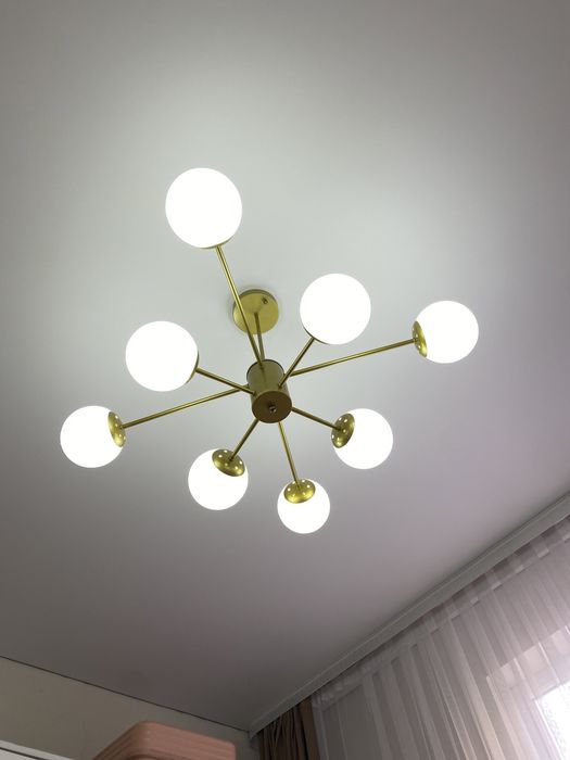 Продам б/у люстра 18 000