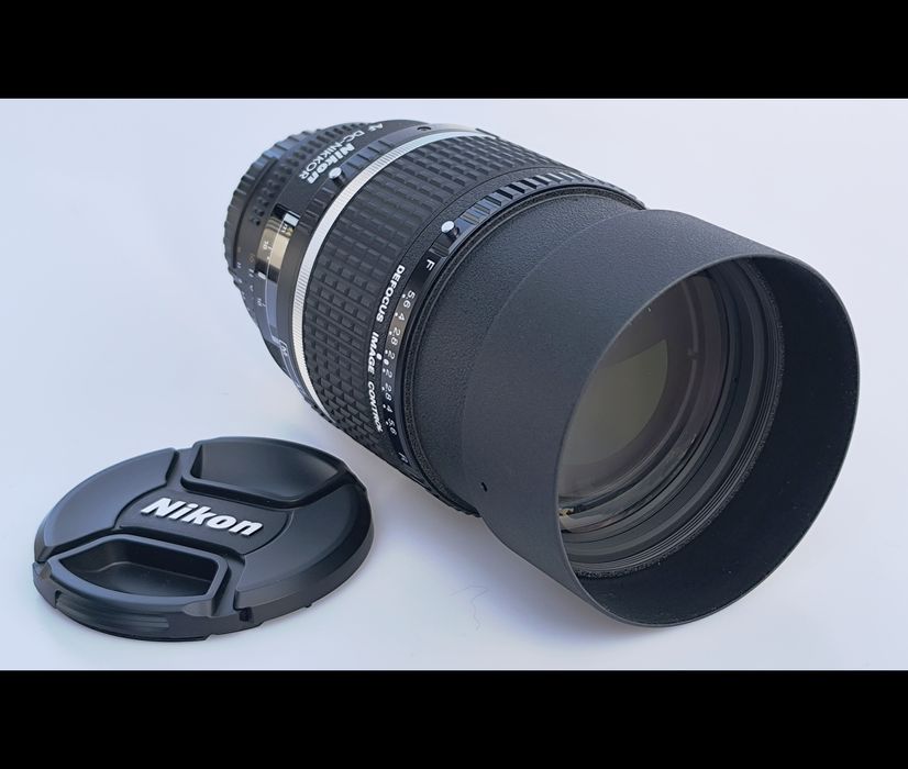 Nikon 135mm f/2D AF DC NIKKOR