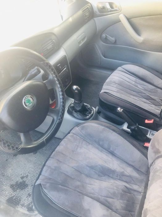 Шкода Октавия 2003год