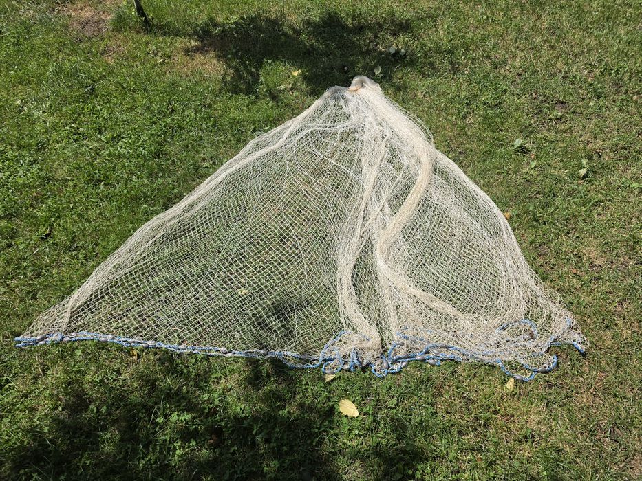 Plasa de pescuit tip rochiță, 1.8m raza, cu plumbi.