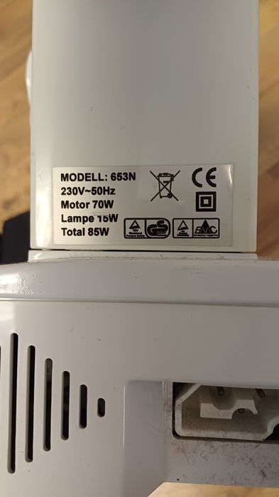 Vand mașina de cusut electrica