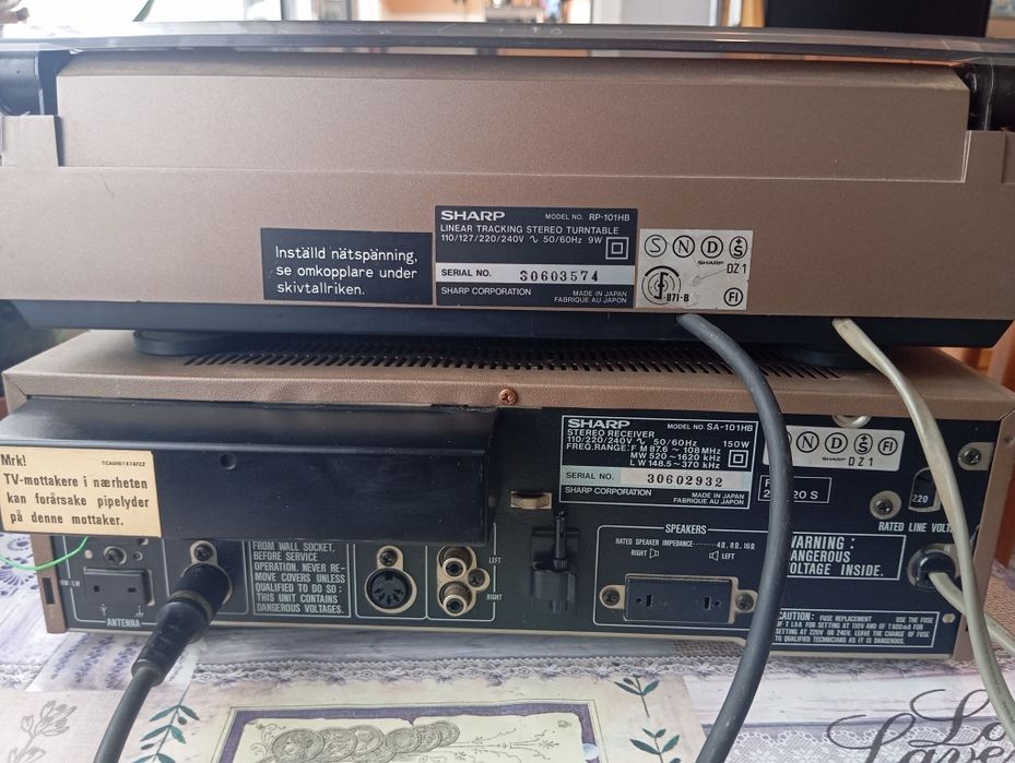 Комплект грамофон ресийвър и тонколони Sharp