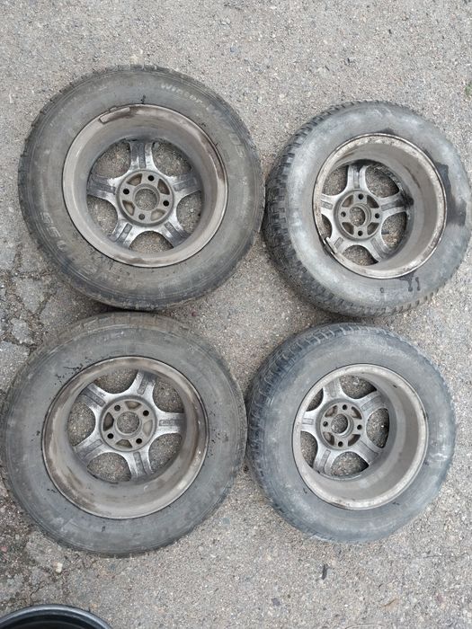 Диски R13 с резиной. На Гольф 3.