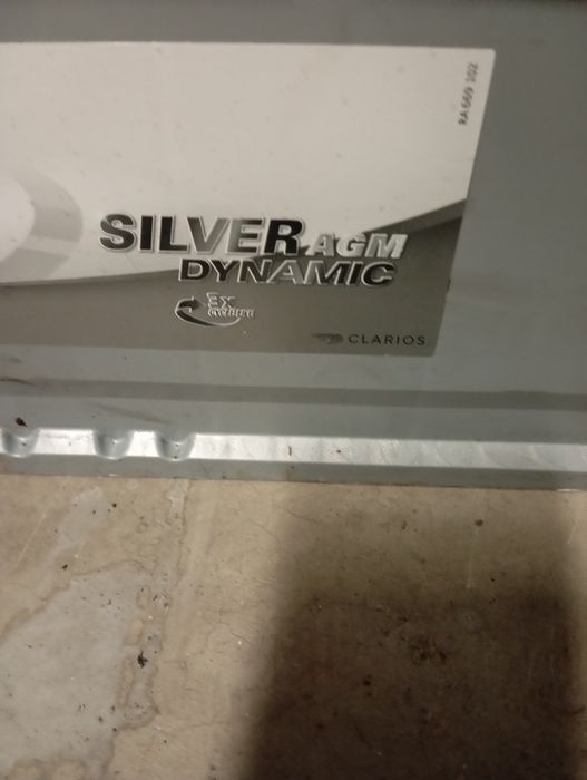 Baterie auto Varta Silver 105 amperi Agm Start Stop stare perfectă