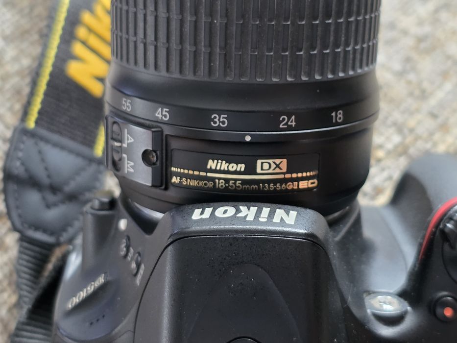 Nikon D5100 + obiective 18-55mm și 55-200mm VR + geantă și accesorii