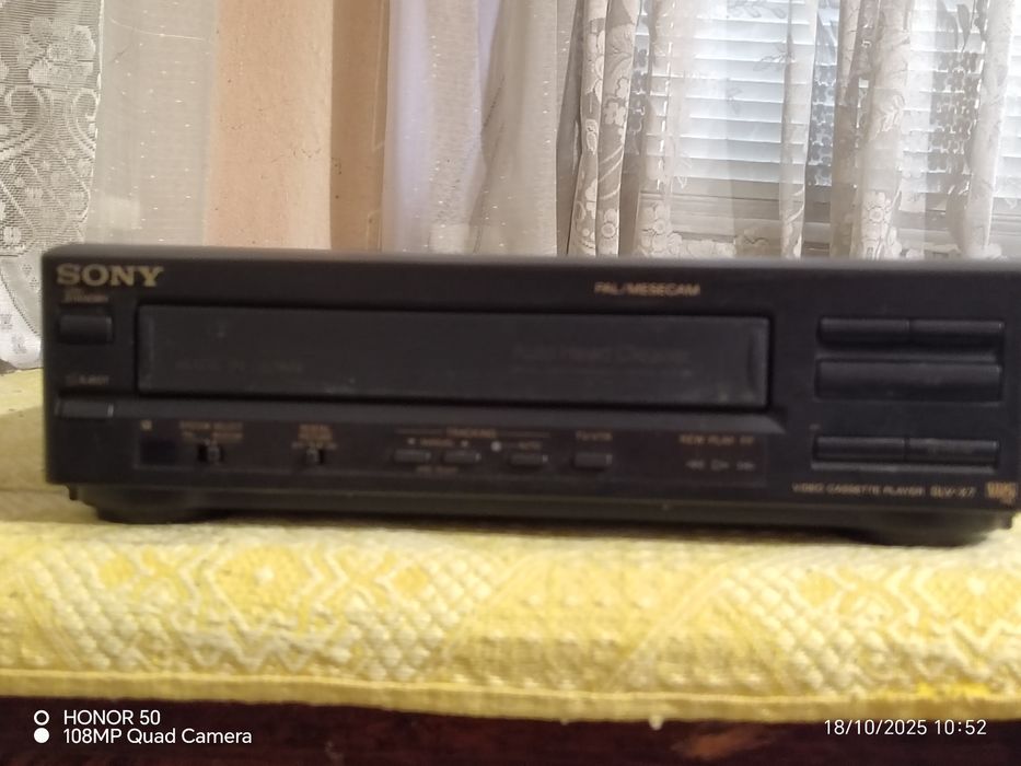 Видео Sony.  .  .