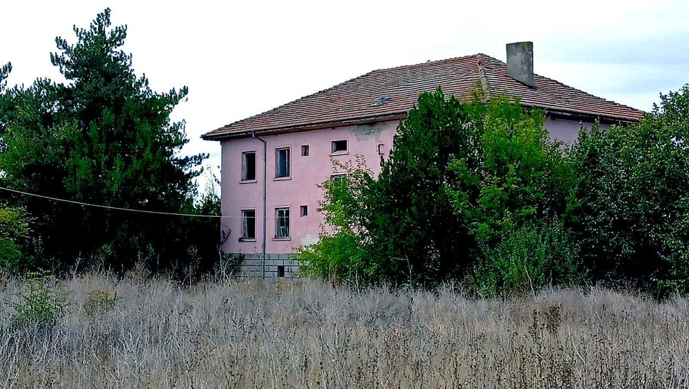 Парцел в Ямбол, област-с.Бояново площ 73000 цена 4985000