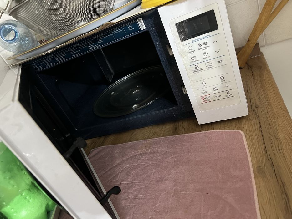 Микроволновка в отличном состоянии