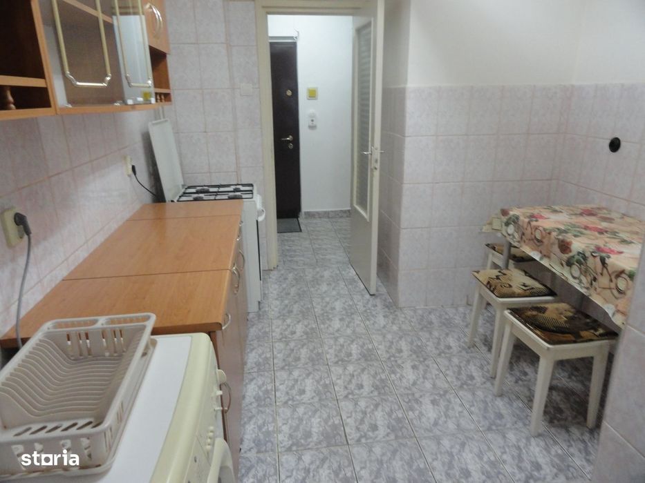 Apartament 4 camere, 2 bai, 2 balcoane, etaj 1, bloc reabilitat Vlaicu — fotografia 3