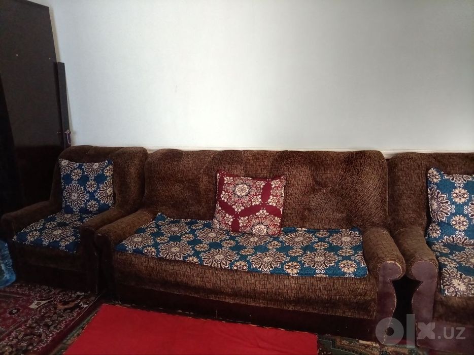 Divan sotiladi holati yaxshi