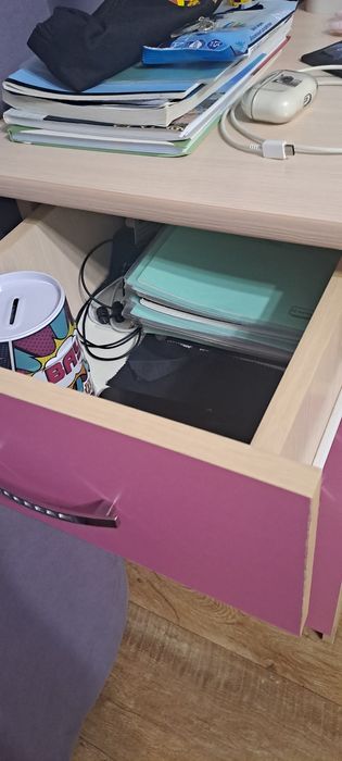 Стол письменный (ученический)