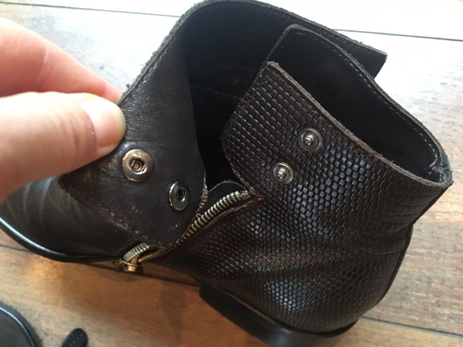 Botine scurte din piele maro inchis marimea 36