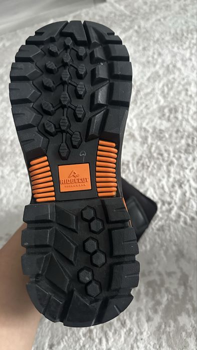 Резиновые сапоги