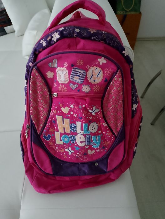 Vând rucsac sport/fashion ,pentru  fete,in stare perfecta,