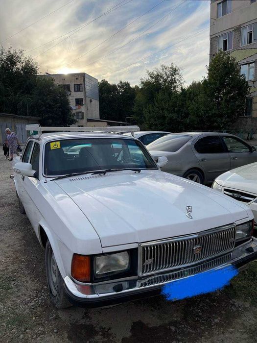 Легковой автомобиль Волга 3102