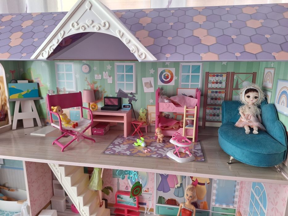 Обзаведена къща за кукли