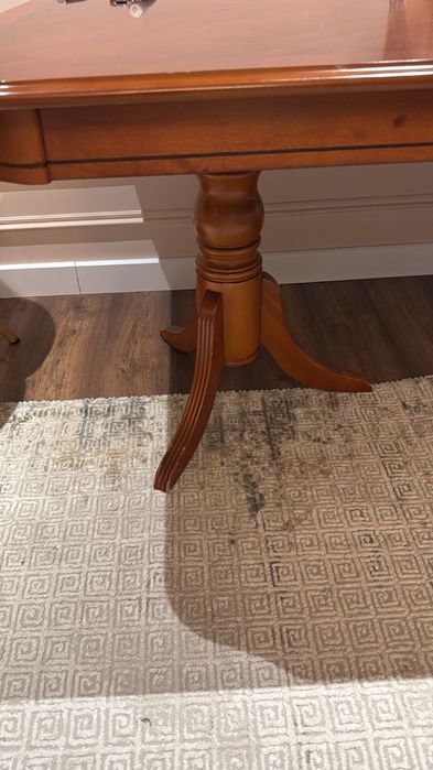 Стол для гостиной , в отличном состояний