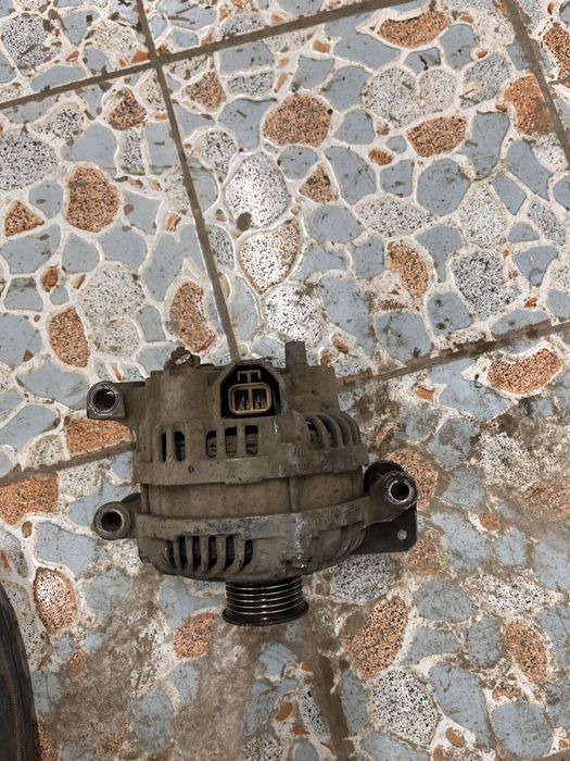 Генератор mazda 6 GG