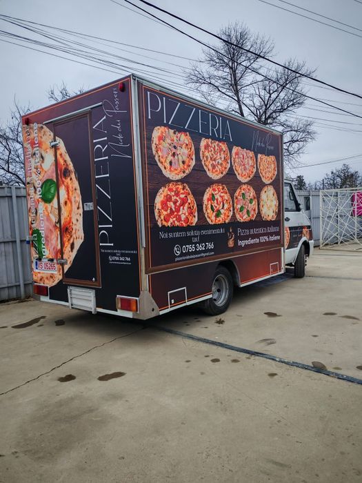 Vând afacere la cheie - food truck + camion frigorific