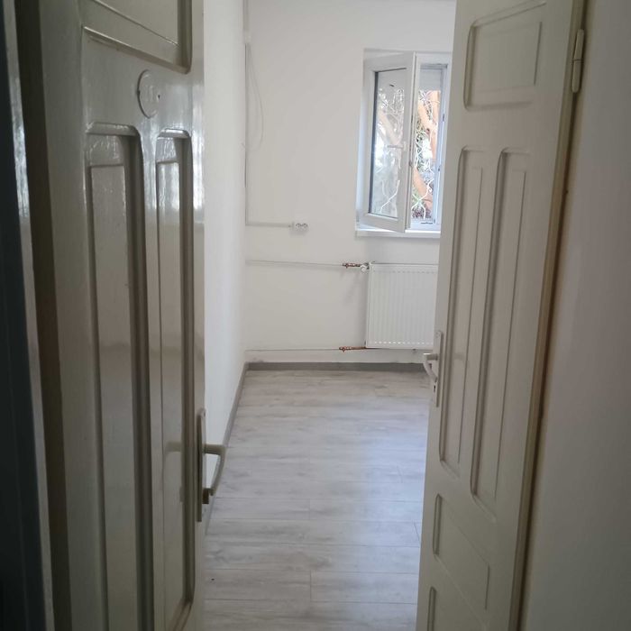 Vand Garsoniera , Parter, Strada Aluminei, Nr. 37 /A