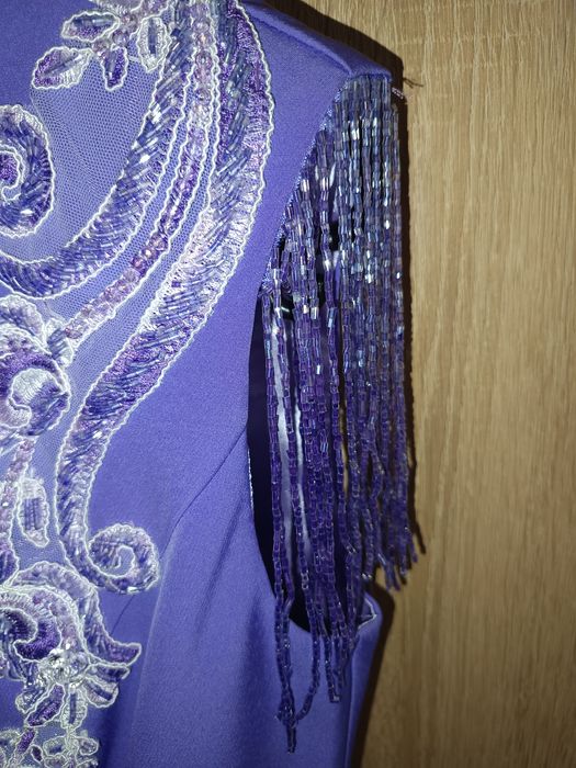 Vând Compleu/Costum de dama