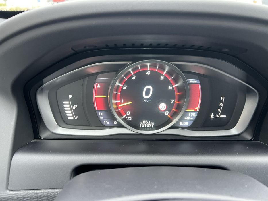 Volvo XC 60 T5 2.5 бензин