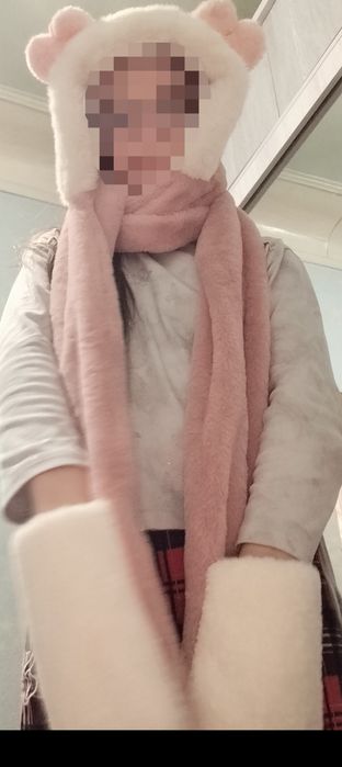 Продам шапку/шарф,новая