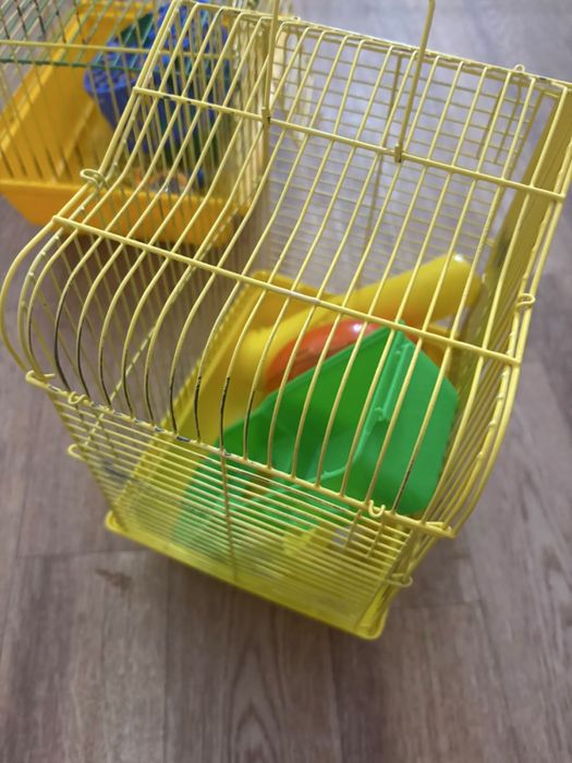 Продам 2 клетки для хомяков