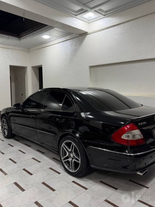 Mercedes Benz W211 E240 Qora